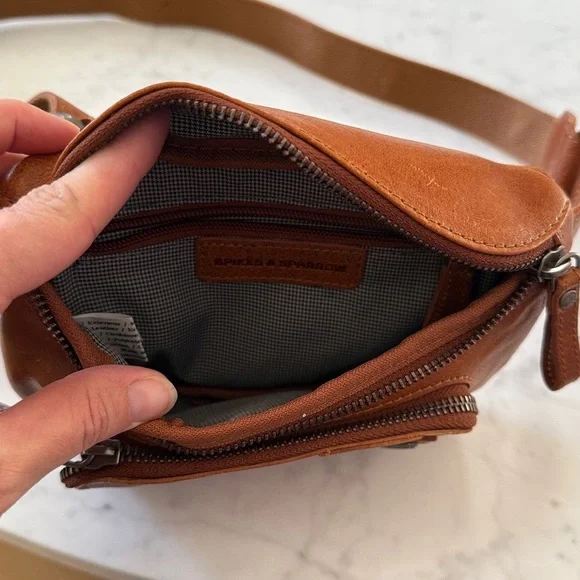 Spikes and Sparrow Leather Oregon Belt Waist Bag - Picture 3 of 4